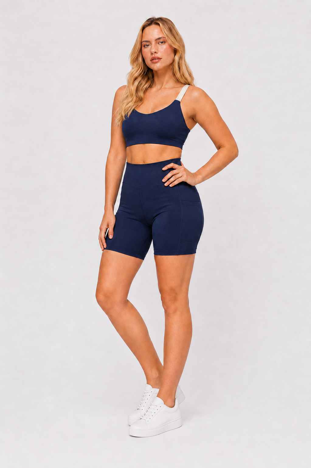 Conjunto Cadência Marinho – Top Alça Larga + Short com Bolso