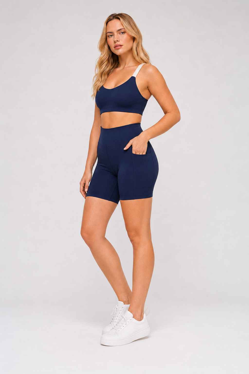 Conjunto Cadência Marinho – Top Alça Larga + Short com Bolso