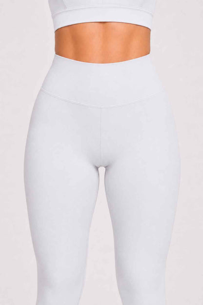 Conjunto Avante Off White – Legging Cintura Alta + Top Nadador