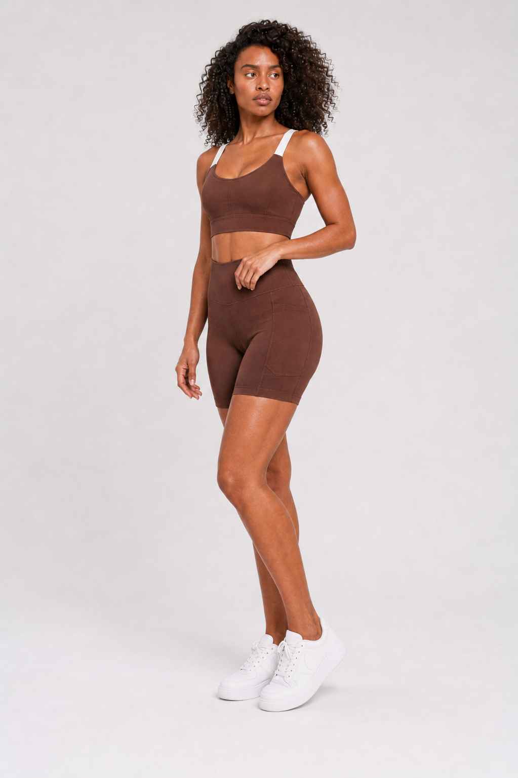 Conjunto Cadência Marrom – Top Alça Larga + Short com Bolso