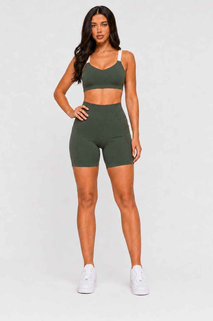 Conjunto Cadência Militar – Top Alça Larga + Short com Bolso
