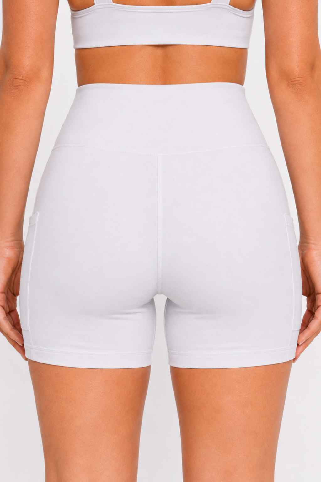 Conjunto Cadência Off White – Top Alça Larga + Short com Bolso