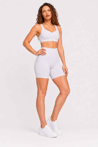Conjunto Cadência Off White – Top Alça Larga + Short com Bolso